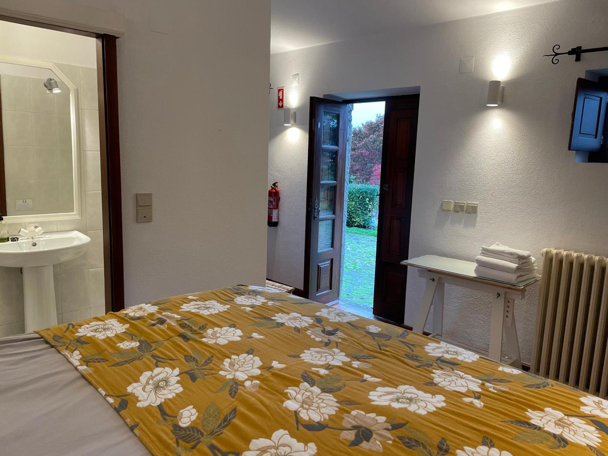 The Quixote House Bed and Breakfast Caminha Exterior foto